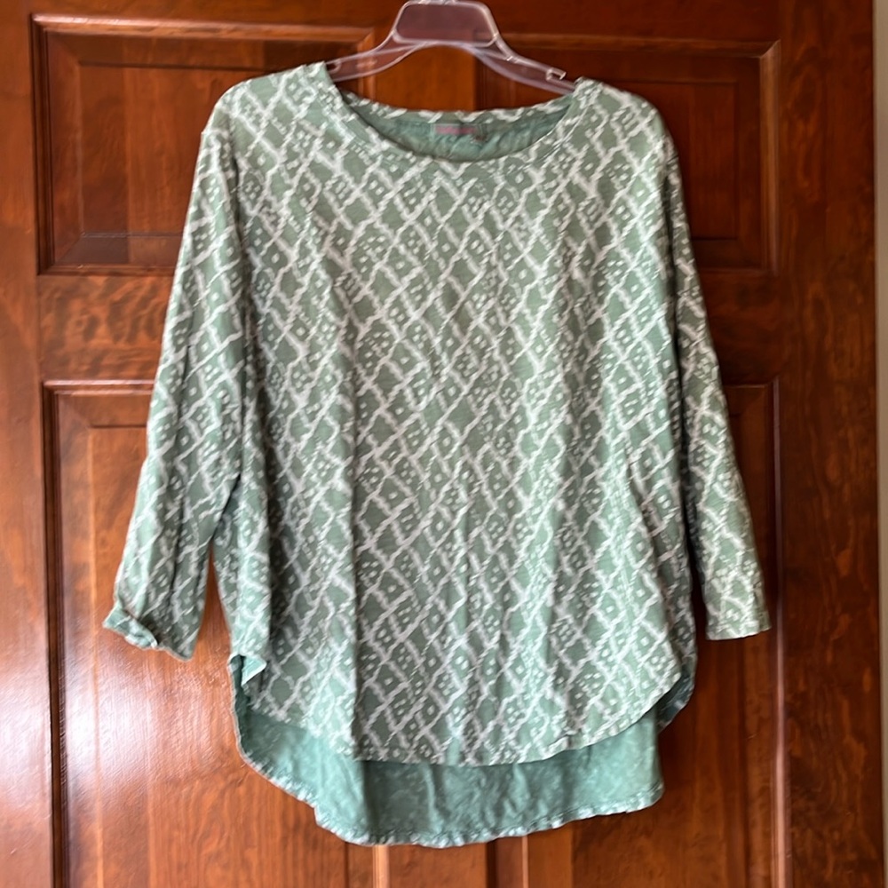 Fresh produce knit top green geometric design size L